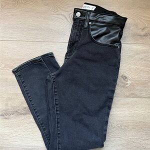 Abercrombie and Fitch Super Skinny Ankle High Rise size 4